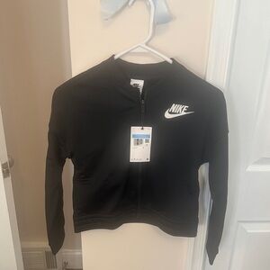 Girls Nike medium zip up jacket new with tags Medium perfect condition